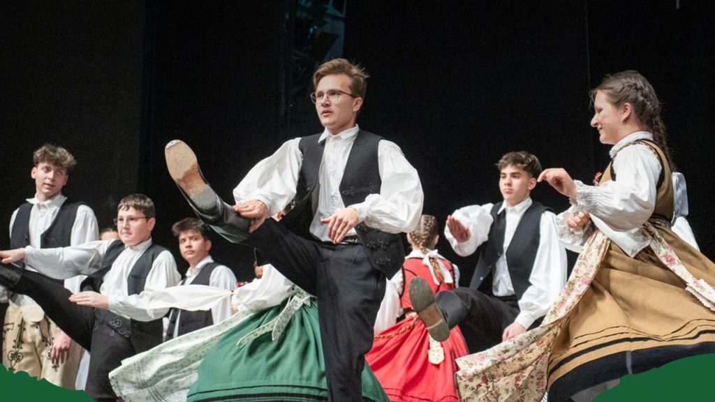 Gala festivă – Tradiții Maghiare @ Centrul Cultural Reduta